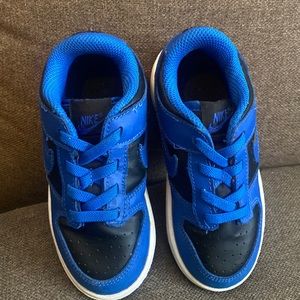 Nike dunks toddlers size 9c.